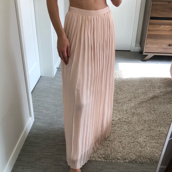 Sparkle & Fade Dresses & Skirts - Sparkle & fade maxi accordion skirt pale blush